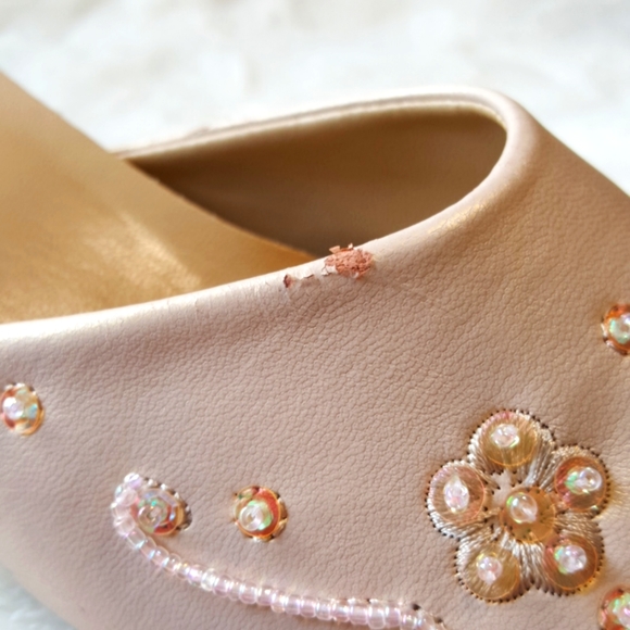 Pink Pointy Woman Shoes - Picture 7 of 9